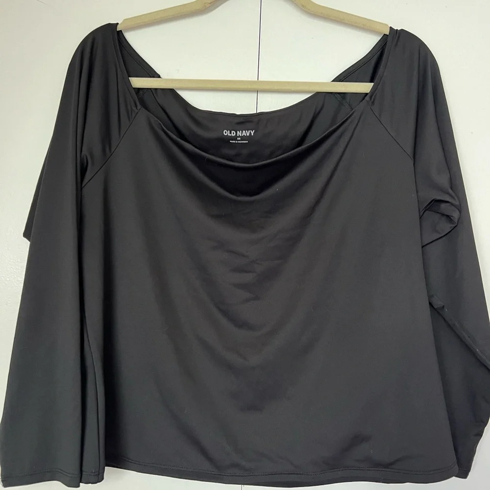 Elegant Black Women's Top - Picture 3 of 5